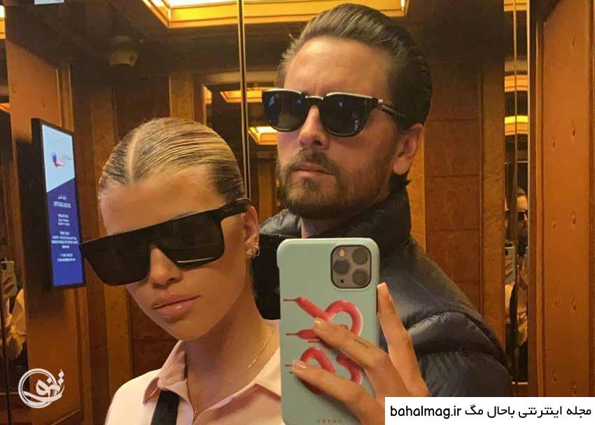  ژست عکس دونفره جلو آینه دخترانه