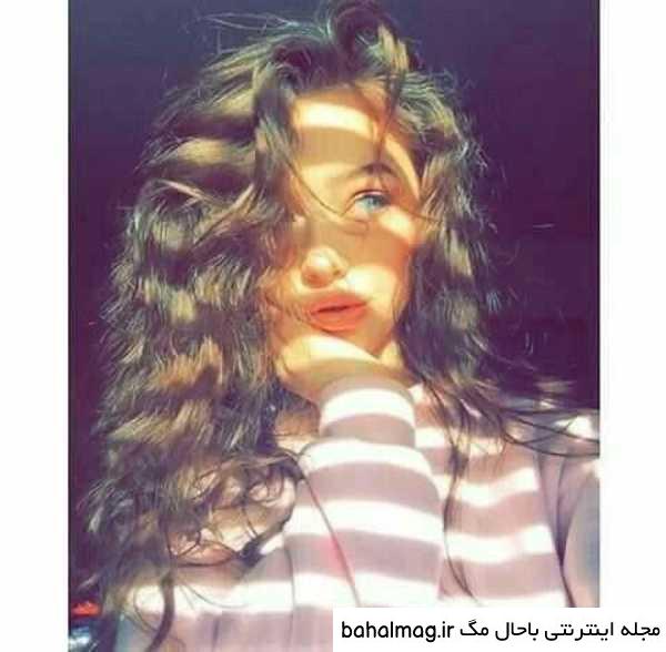 خاص ترین ژست عکاسی سلفی در خانه