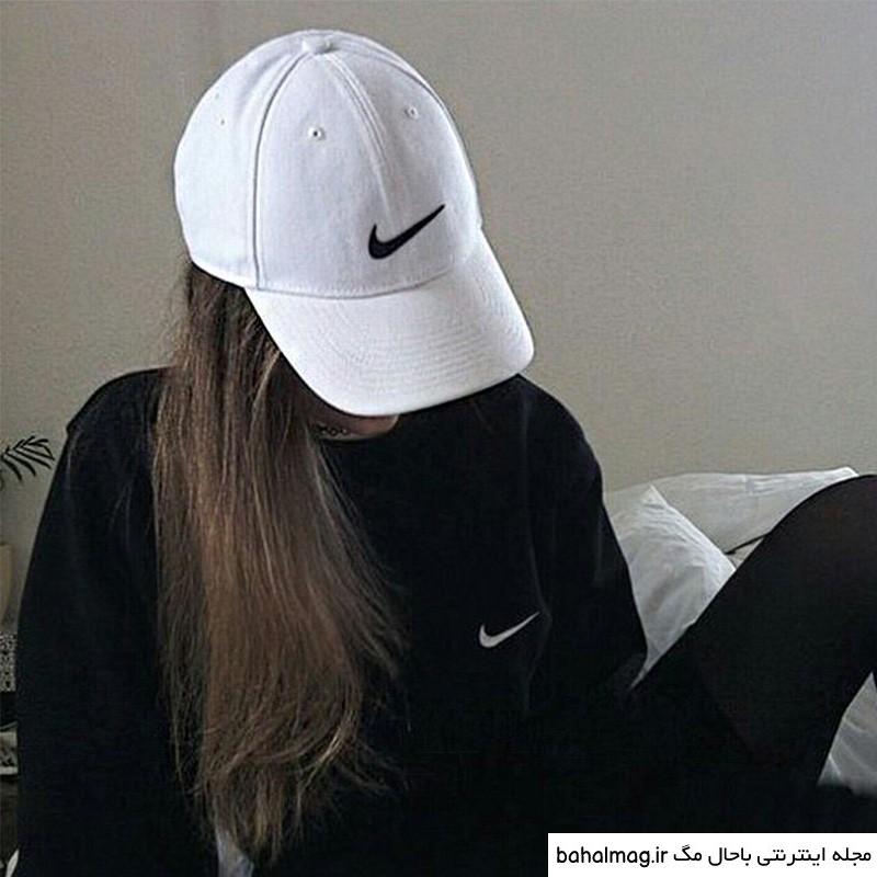 ژست عکس دخترانه با کلاه کپ جدید