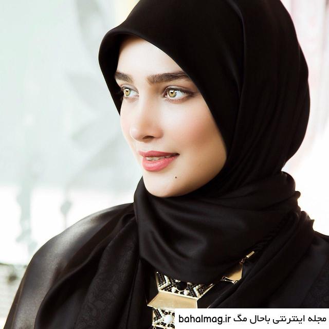 یک عکس با حجاب با کیفیت